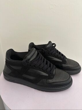 Men's Black Low-Top Casual Sneakers